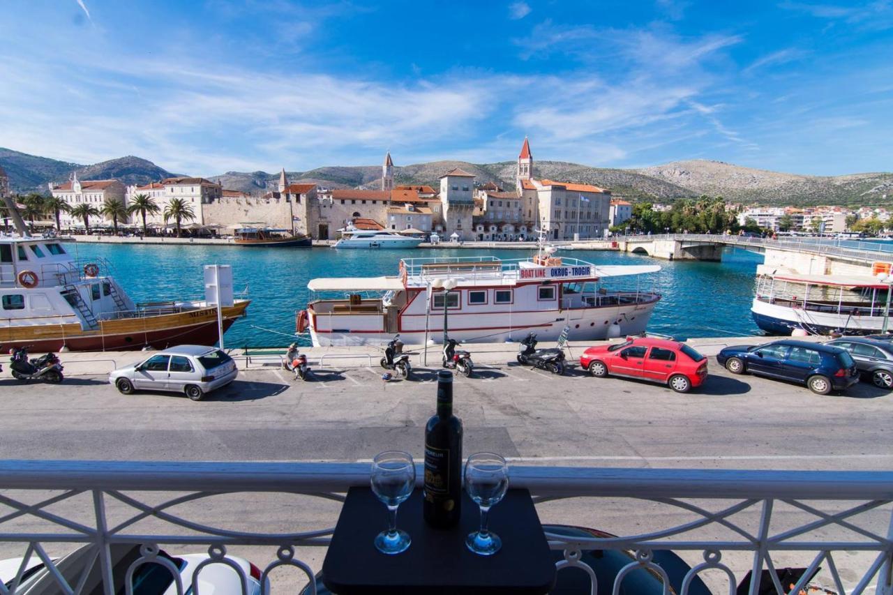 Vila Liza Acomodação com café da manhã Trogir Exterior foto