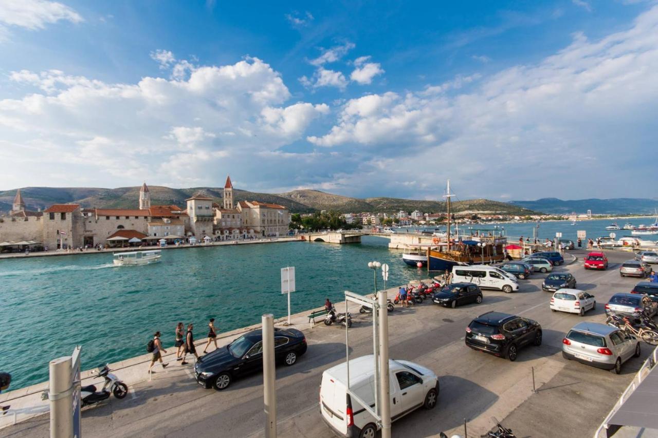 Vila Liza Acomodação com café da manhã Trogir Exterior foto