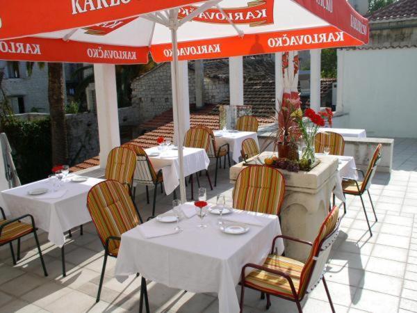 Vila Liza Acomodação com café da manhã Trogir Exterior foto