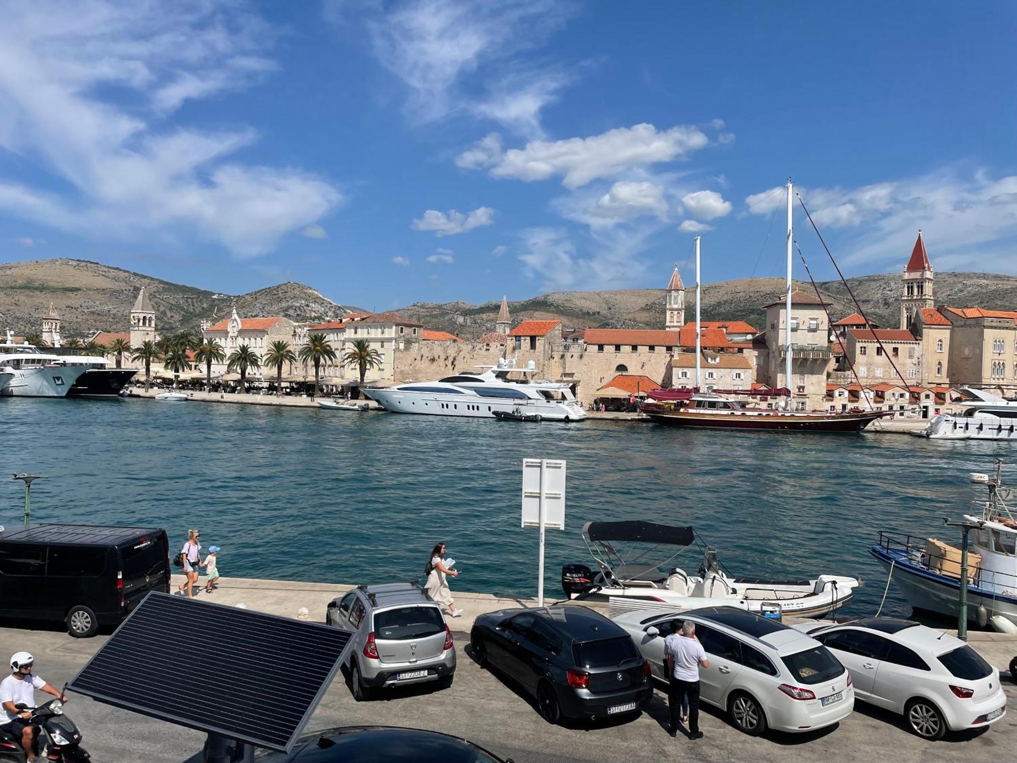 Vila Liza Acomodação com café da manhã Trogir Exterior foto